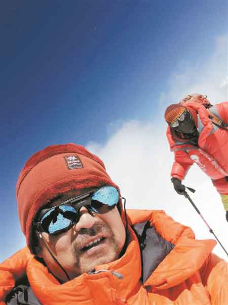 广西登山健将刘政登上南美洲第一高峰