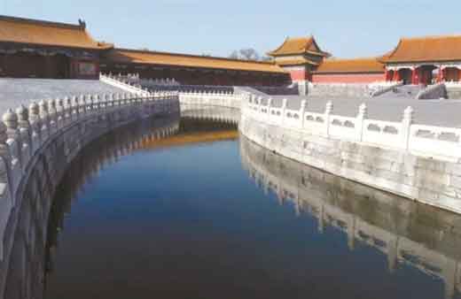 北京暴雨 故宫再现九龙吐水  紫禁城百年排水系统 不服不行