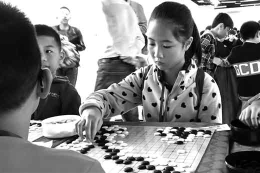 六百棋童赛围棋  2018年柳州市青少年围棋升级定段赛举行