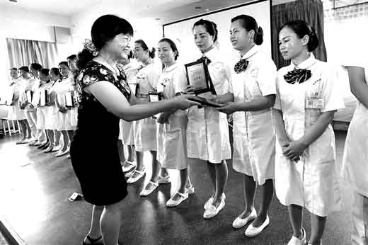 柳州26名护士获授“最美护士”