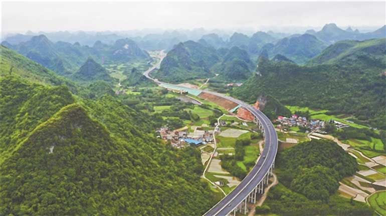 全线隧道全部贯通 新柳南高速公路今年内通车