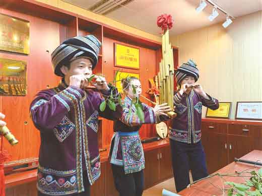 龙潭景区深深处 民族乐音声声传 民族乐器馆在柳开馆